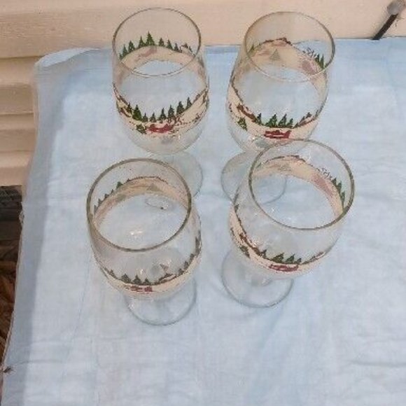 Currier & Ives Christmas Winter Scene Set of 4 Glasses Goblets Water/Wine - Picture 5 of 9